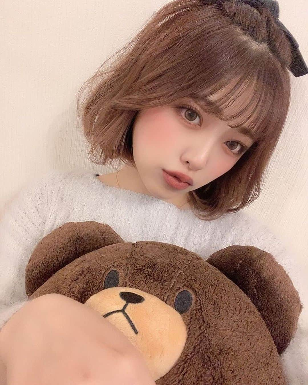 美女naviさんのインスタグラム写真 - (美女naviInstagram)「* * 【美女navi ☻*】 * * 今回ご紹介させていただく方は❤️ MaRᴜRiさん ▶️▷ @maruridayo * *  # Repost . . gelato pique🍨🧸 . . MaRᴜRiさん のアカウントには 他にも素敵な投稿が(*´﹀`) ぜひ覗いてみてくださいね🧡 * * * 美女navi掲載希望の方は⇒ @bijo_navi ❤️と # ビジョナビ タグ付け * 10代限定姉妹アカウント 美少女navi掲載希望の方は⇒ @bishojo_navi 💛と #ビショウジョナビ タグ付け * お願いします✨✨ * * 次回もお楽しみに...😍 * * #美肌 #カラコン #ショートヘア #ボブ #ショートカット女子 #巻き髪 #ヘアアレンジ #アイメイク #マスカラ #アイシャドウ #部屋着 #makeup  #ルームウェア #コスメ #naturalbeauty #セルフィー #美容 #リップ #ジェラートピケ #おしゃれ女子 #大人可愛い  #pajamas #大人メイク #メイク #オトナ女子 #おうち時間 #セルフィー女子 #自撮り」2月3日 23時01分 - bijo_navi