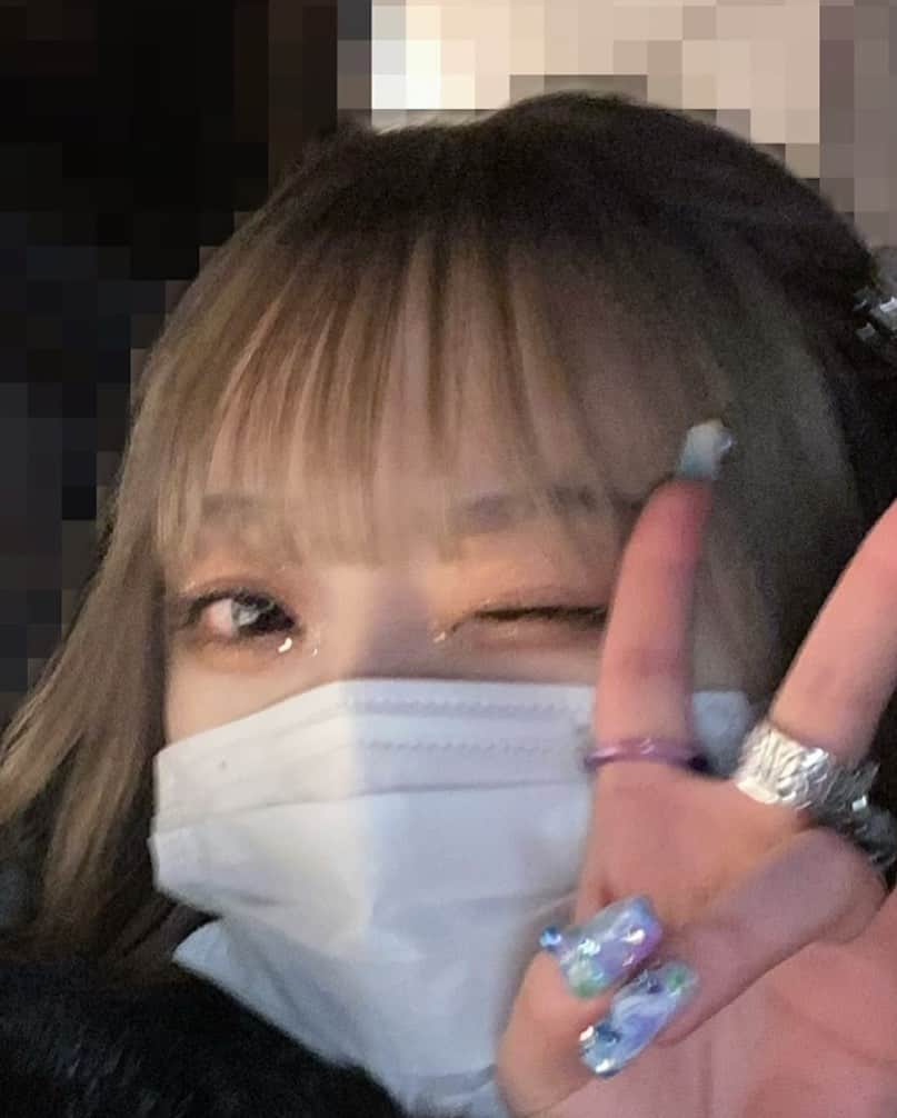 おもてちゃんのインスタグラム：「😉✌️」