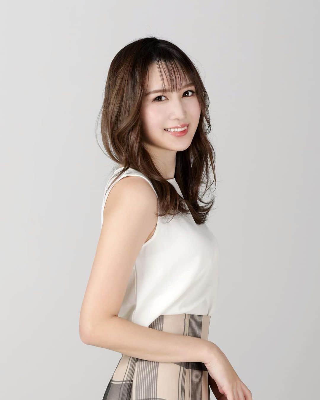 長沼まゆのインスタグラム：「【ご報告】 LUX Entertainmentより 今シーズンレースクイーンを させて頂くことになりました🏁 チーム発表は後日になりますが また皆さんにサーキットで 会えるのが今から楽しみです❤️  #レースクイーン」