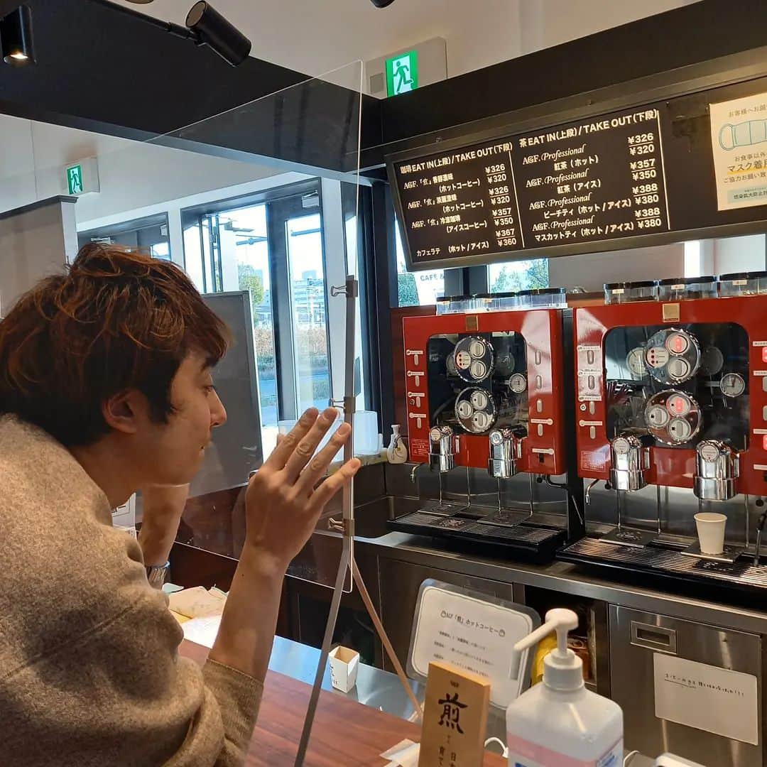 秋定遼太郎さんのインスタグラム写真 - (秋定遼太郎Instagram)「遂に念願だったWWホール入口にある煎カフェに来ることが出来ました！一瞬でカフェラテ飲みきれました！  #よしアド #PR #WWホール #クールジャパンパーク #カフェラテ #煎カフェ #おいしい」2月4日 16時01分 - ryotaroakisada