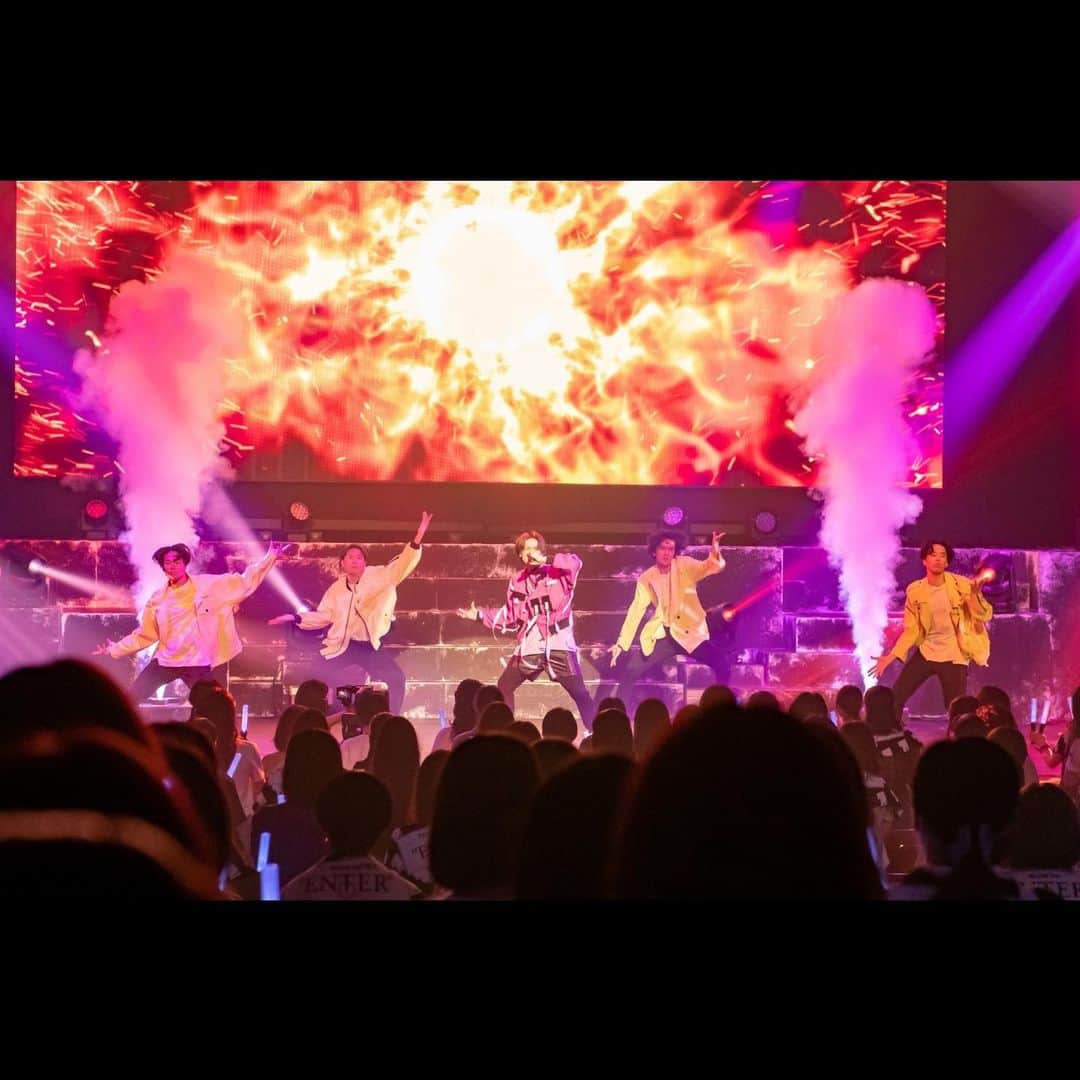 のインスタグラム：「TAKANO AKIRA 1st Live Tour "ENTER" Official Photobook 届きましたか？」