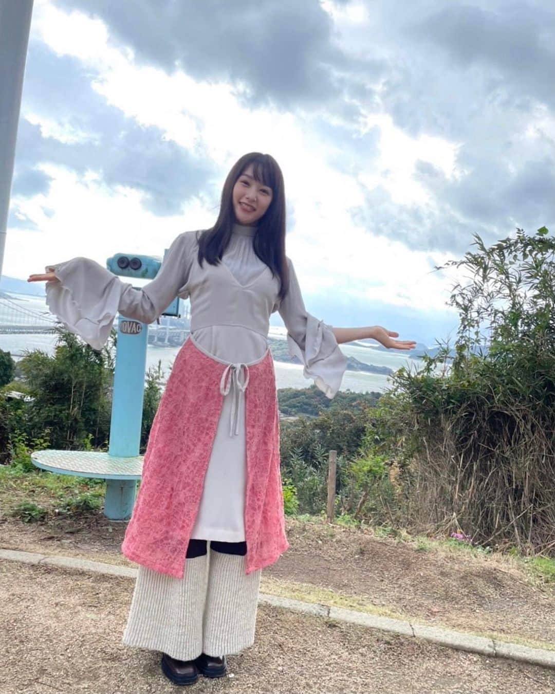 桜井日奈子さんのインスタグラム写真 - (桜井日奈子Instagram)「このあと19:56〜日テレ「沸騰ワード10」放送です！  衣装 tops @ananatihsayim  onepiece&pants @yukishimane_  shoese @charleskeith_jp  #チャールズアンドキース   #沸騰ワード10」2月4日 18時34分 - sakurai.hinako_official