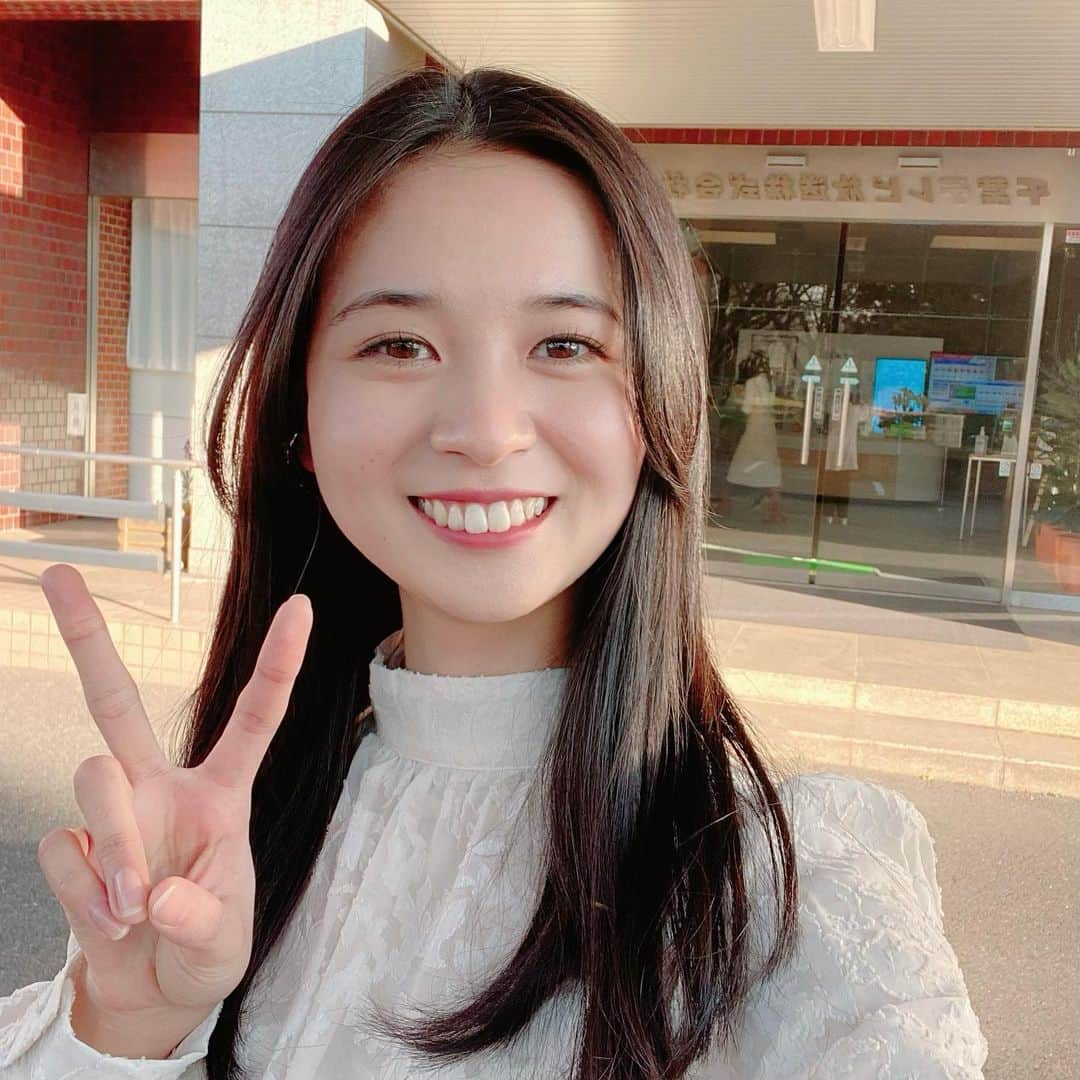 荒町紗耶香のインスタグラム：「お久しぶりです！  ザ・サンデー千葉市、2月6日(日)朝9:00〜放送 ✿  全国有数の”いちご“産地、千葉県！  千葉市にはいちごを満喫できる場所がたくさんあるんですよ𖡼.𖤣𖥧  🍓【@y.s_agri 】 #観光いちご農園 #いちご狩り #いちご食べ比べ   🍓【@cafetento_10_10 】 #パフェとプリンのお店 #苺スイーツ #YouTube   🍓【@yatsugata_official 】 #かき氷専門店 #八ヶ岳天然氷 #ショートケーキかき氷   🍓【@hotel_newotani_makuhari 】 #宿泊プラン #いちごづくし #strawberrycation   お見逃しなくꪔ̤̮ 🐾  #千葉市 #チバテレ #千葉テレビ #ザサンデー千葉市 #2月放送 #いちご特集 #番組 #ロケ #リポーター #千葉テレビ放送本社 #いちご #苺  #骨格ナチュラル #顔タイプアクティブキュート  #ブルベ夏 #イエベ秋  #1st夏2nd秋」