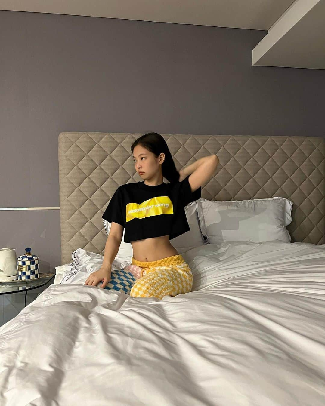 ジェニーさんのインスタグラム写真 - (ジェニーInstagram)「애기들이랑 힐링타임 🛏💤」2月4日 19時58分 - jennierubyjane