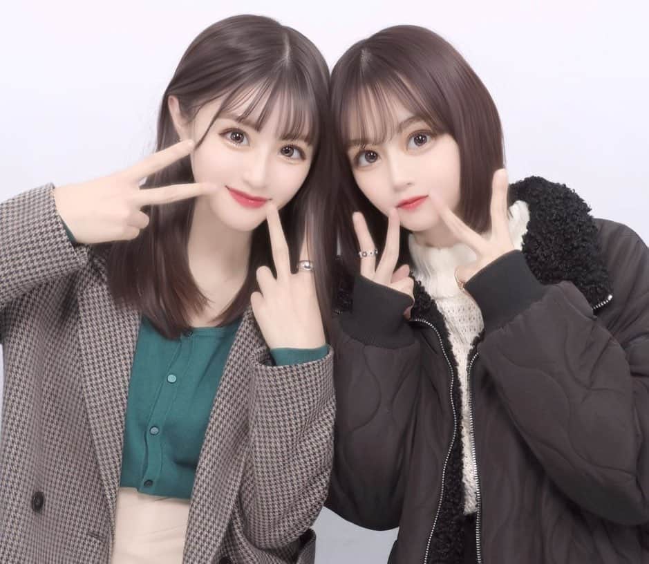 安村真奈のインスタグラム：「1ヶ月も前の話ですが、久しぶりに真帆と会いました💜 ずっと仲良し大好き！！  #プリント倶楽部」