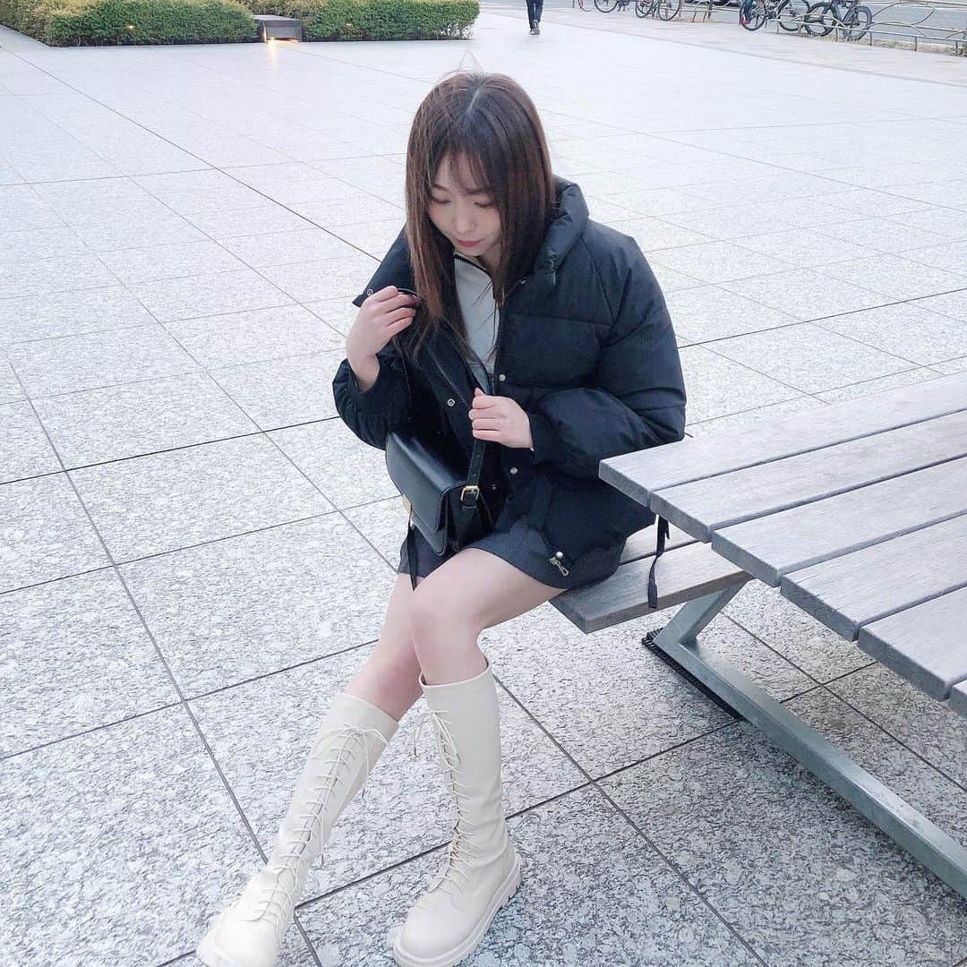 夏井さらさんのインスタグラム写真 - (夏井さらInstagram)「寒い日はダウン一択⛄️❤︎  . . . #韓国ファッション #ダウンジャケット #andrabbit」2月4日 20時59分 - sara_natsui