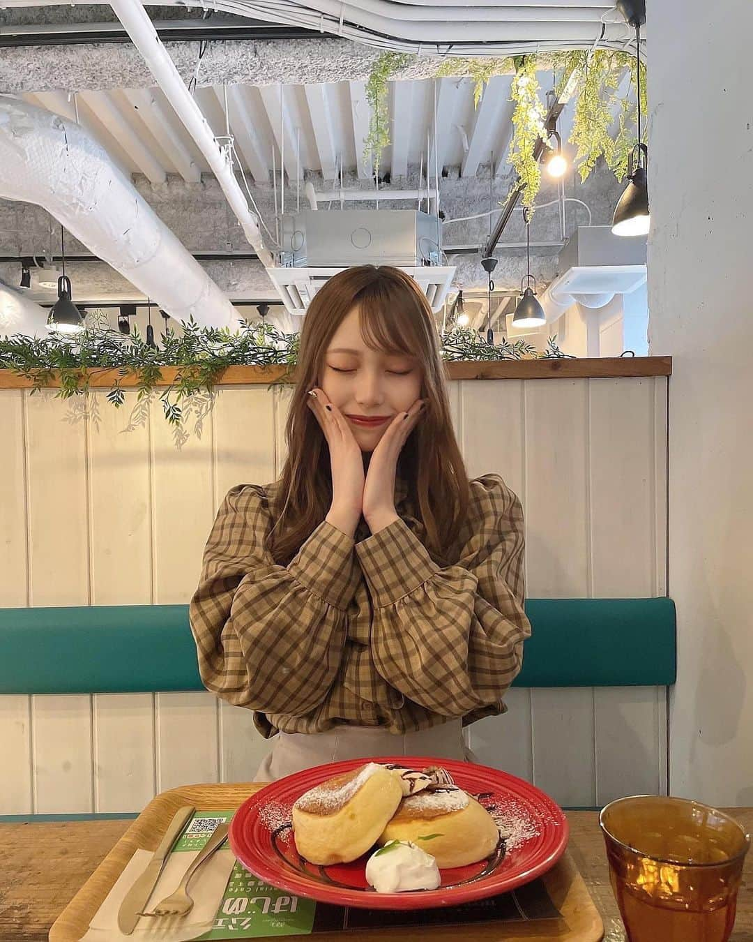 川越紗彩さんのインスタグラム写真 - (川越紗彩Instagram)「・  パンケーキ𓌉🥞𓇋 ‎  昔からチョコバナナが1番好き〜   #カフェ  #万代カフェ  #新潟カフェ #パンケーキ  #followｍe」2月4日 21時36分 - saaya_kawagoe_ngt48