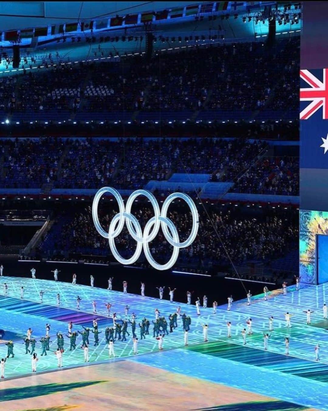 ブレンダン・ケリーのインスタグラム：「It was an absolute honour and privilege!! Incredible atmosphere and energy!! Now, let’s go!! 💚♥️💛💙🖤 #beijing2022 #Olympics」