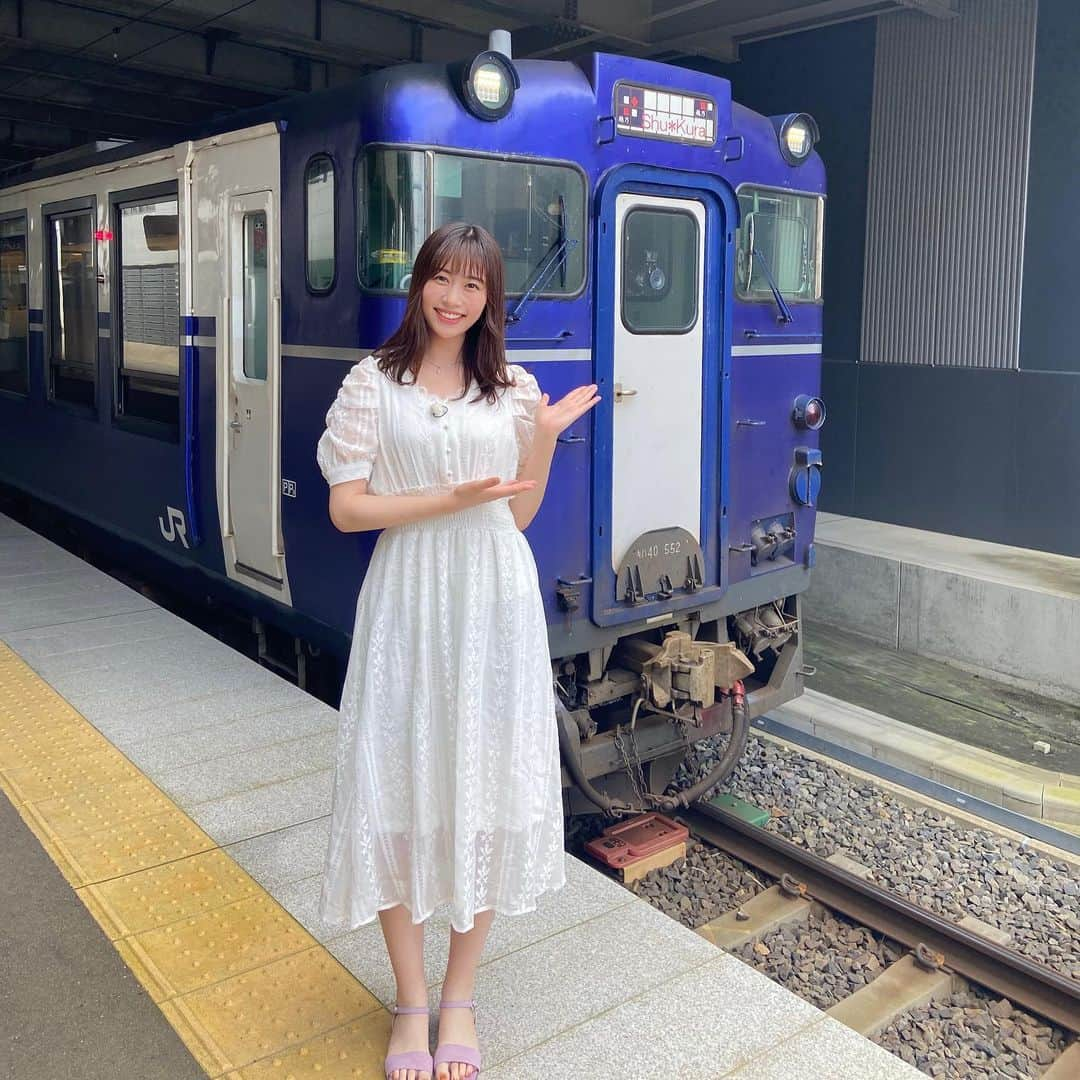 平野詩乃のインスタグラム：「✨✨お知らせ✨✨ スカパー！鉄道チャンネルにて放送中の『旅する観光列車』に出演いたします！ ご紹介するのは「越乃Shu*Kuraで行く越後の旅」🚃  【放送日】2/11 8:00~  このほか、Amazonプライムビデオでは既にご覧いただけます☺︎  新潟の地酒とグルメを楽しみながら、景色をのんびり堪能する旅。ぜひご覧ください💫  #旅する観光列車 #越乃shu✳︎kura #新潟 #越後 #観光列車」