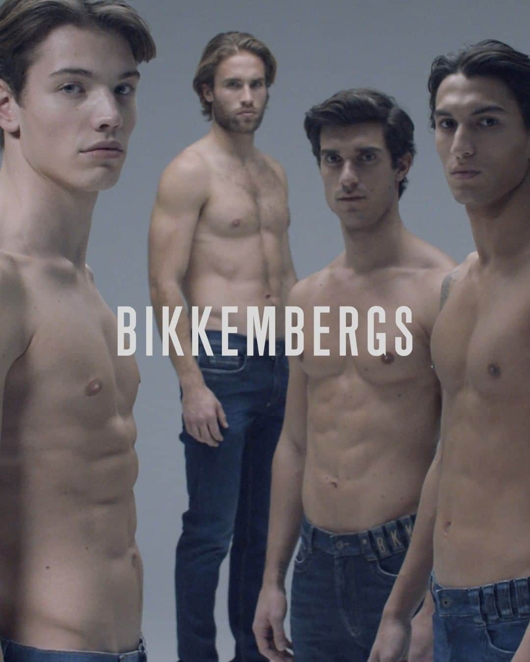 ダーク ビッケンバーグのインスタグラム：「Wanna join the Bikkembergs’ squad? It’s all about the attitude.  #DirkBikkembergs #Bikkembergs #FW21」