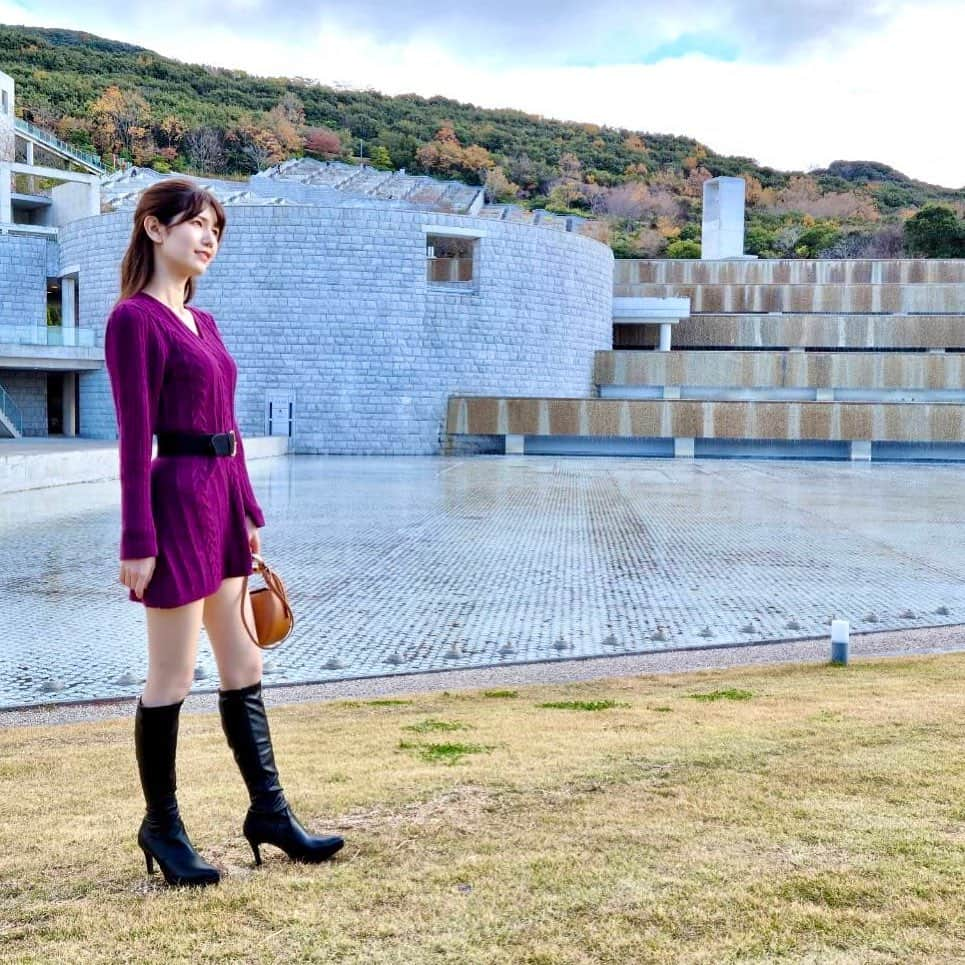 IKUMIさんのインスタグラム写真 - (IKUMIInstagram)「🌞 淡路夢舞台✨  広すぎて圧巻の建築物😳 安藤忠雄ワールド広がってた🍏  老若男女楽しめる場所だと思うから 一回みんな行ってみて🧏🏻‍♀️  .  #神戸　#三宮　#元町　#淡路島　#淡路島旅行 #淡路夢舞台　#夢舞台　#淡路島観光 #淡路島ドライブ #安藤忠雄 #安藤忠雄建築 #関西モデル　#ミニワンピ　#ロングブーツ　#旅行コーデ #旅行好きな人と繋がりたい #女子旅　#ドライブデート　#アットランス　#attrangs #attrangsjapan #脚長　#モデル体型　#モデルになりたい　#モデルさんと繋がりたい #モデル募集　#モデル撮影　#撮影モデル　#ハーフモデル　#ハーフ顔」2月5日 20時05分 - miiiino3o