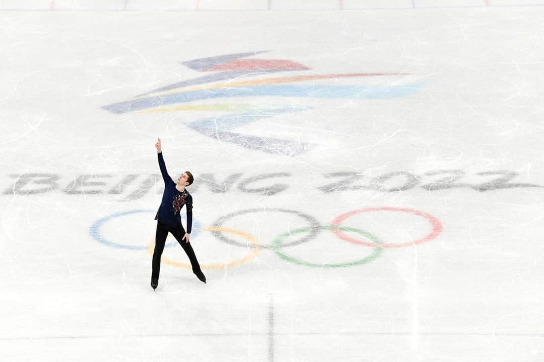 モリス・クヴィテラシヴィリのインスタグラム：「Figure Skating Team Event - Short program✨ #moriskvitelashvili #beijing #beijing2022 #figureskating #olympics」