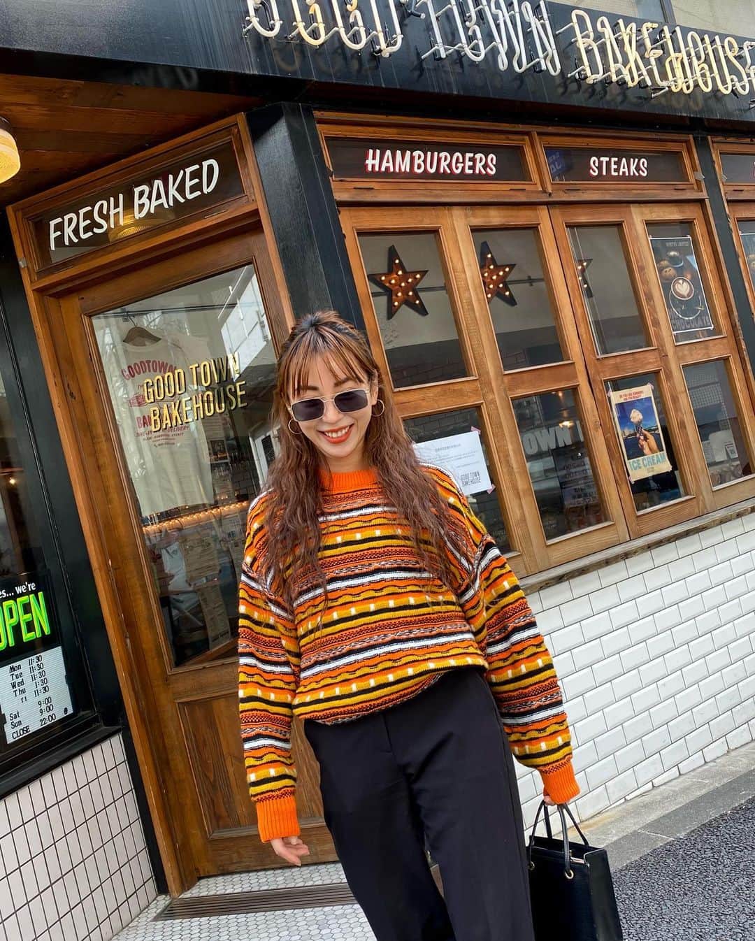 細井宏美のインスタグラム：「大好きな人と大好きな人がいるお店へ🍕@g_tonaboy ありがとう★@good_town_bakehouse 🥯 #🥗#cafe#lunch#yummy」
