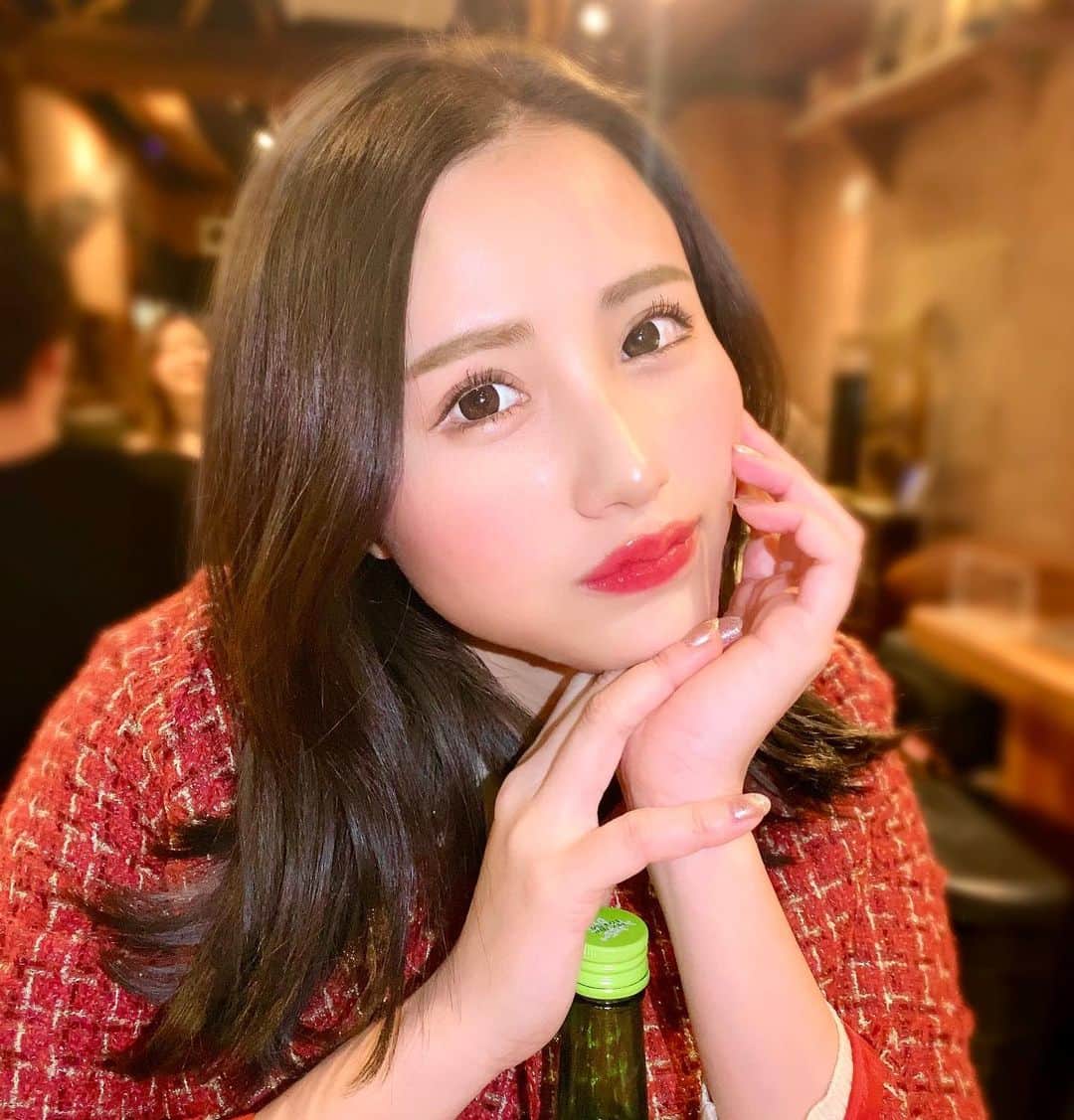 空陸海ゆきなのインスタグラム：「スマイルリップをして1週間経った✨✨   #aclinicデンタル の永江先生　@aclinic_nagae にやって貰ったよ〜🌈  みんなから唇の形綺麗になったって 言われる🥺❤️ぷるぷるしてるね〜って最近言われるので嬉しい🥰  人中が長くて悩んでいる人や 唇が薄くて厚みが欲しい人には 是非やって欲しい〜✨✨  #スマイルリップ #aclinic #aクリニック #エークリニック #aclinicデンタル #aclinicdental #デンタルクリニック #審美歯科 #矯正歯科 #リップヒアル #唇ヒアルロン酸 #口角ボトックス #M字リップ #Cカールリップ #アヒル口 #リップ #リップグロス #ラシャスリップス #歯科医師  #セラミック永江 #永江章人」