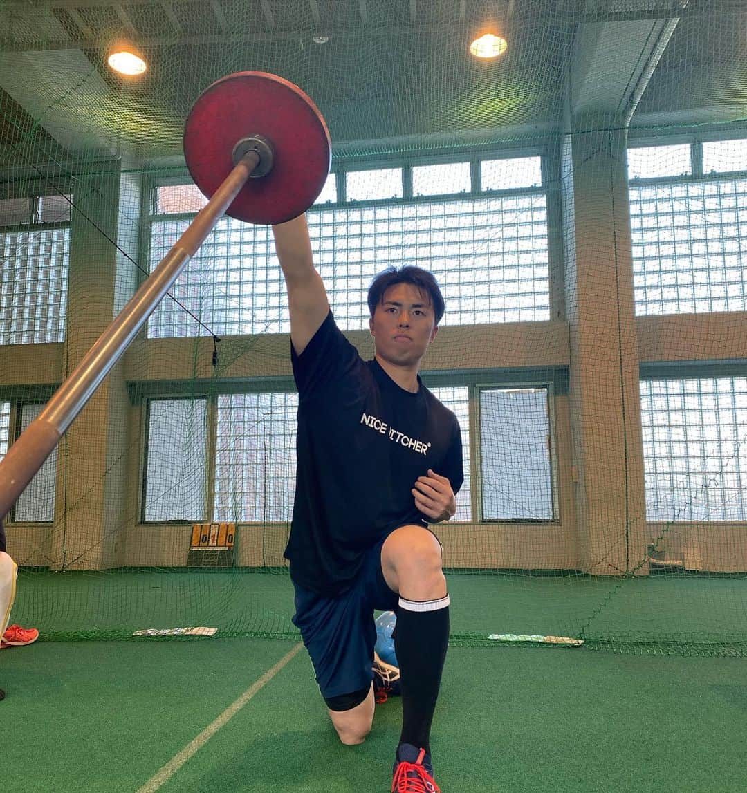 田中正義のインスタグラム：「ナイスなピッチャーを目指す人の為のアパレルです。 ※ピッチャーじゃない人も着れます。  インスタのDMから購入できます。 良かったらフォローの方もよろしくお願いします。  @nipi.nicepitcher   #ジョウブナカラダヲモチ  #ナイスピッチャーニ #ワタシハナリタイ」