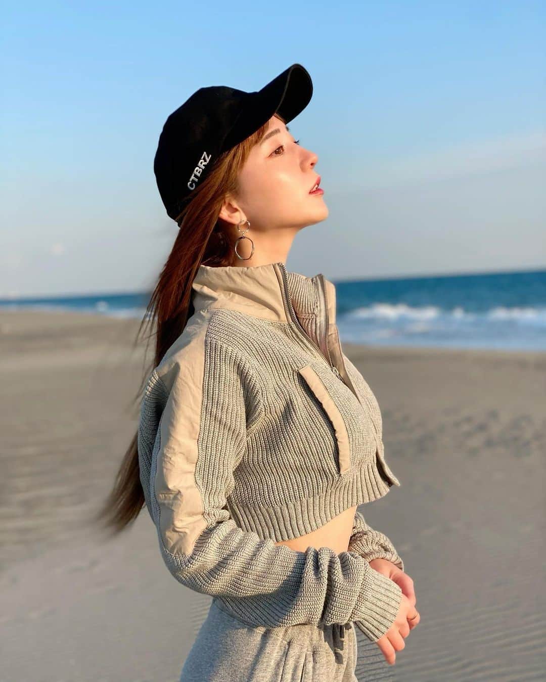 堀尾実咲のインスタグラム：「たまには息抜きもだいじ(*'▽'*)  海だいすき☺️ みんな海派？🐚山派？⛰  #juemi」
