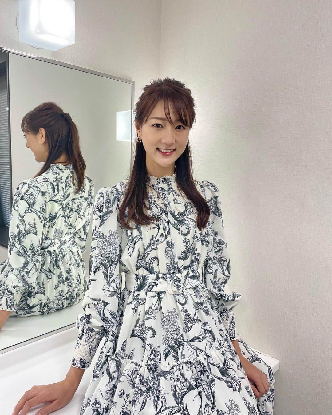 のインスタグラム：「今日はTSKさんいん中央テレビでBリーグ島根スサノオマジックVSシーホース三河の試合を生中継でお送りさせていただきました。  島根のスター元バスケットボールプレイヤー石崎巧さんと、ゴルパラでもお馴染みの平川アナウンサーと3人で試合を見ながら、石崎さんの詳しくてわかりやすい解説を元にものすっっごい面白い試合を見ることができました！！！！  正直前半では、とにかく体の強いガードナー選手(名前通りすぎる)、まさかの初登場アンソニーローレンス選手の勢いに、ここで島根の連勝は止まってしまうのかな…と思ってしまいましたが、、、やっぱりスサマジは強かった！！！！🥺💖✨  後半からのもしかしていけるんじゃないか…！？の激しい攻防から、一瞬で島根パワー全開になり！！！  なんとか勝つことができました！！  素晴らしすぎる凄まじい試合を見ることができました！！  手に汗を握りながら緊張で肩こりした甲斐がありました！！！🤣笑  バスケ、最高だぜ！🥺❤️❤️❤️  スサマジは明日も三河と対戦となりますが、金丸選手、トラビス選手がいなくても勝ちきれた強さは自信につながっていることと思います！  心から応援しています‼️  これからもスサノオ全力応援！  チャンピオンシップも2位以上で通過できますように😤‼️✨  まずは山陰地方の皆様はあす6:30〜のゴルフパラダイスをよろしくお願いします🥰⛳️❤️  #tsk#Bリーグ#バスケ#島根スサノオマジック#スサマジ#シーホース三河#バスケ観戦」