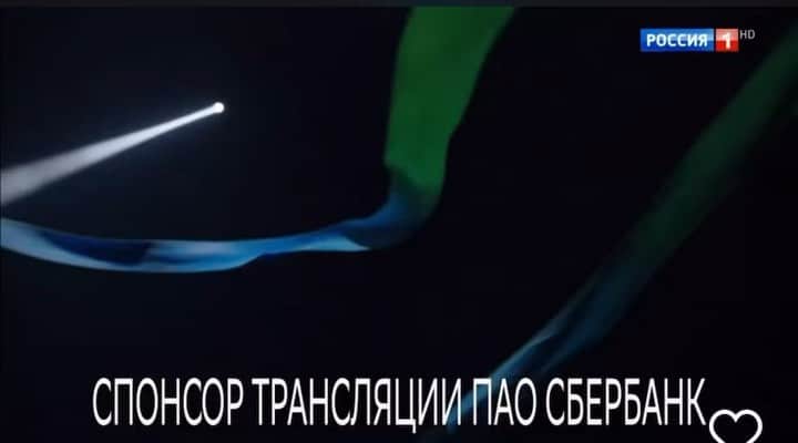 アベリナ姉妹のインスタグラム：「Какая красивая реклама получилась для @sberbank😍 Это была очень долгая, но интересная съемка 🎬」