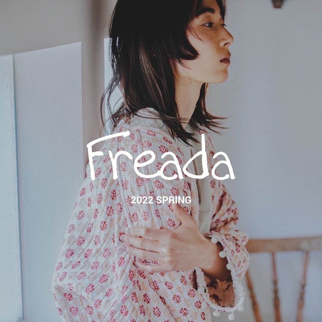 FREAK'S STORE渋谷のインスタグラム：「.【Freada】 いつもご覧頂きありがとうございます🌼  2月12日(土)よりFreada春の新作が発売致します‼︎  今春は例年に増して色や柄が鮮やかで、ハッピームード満載となっております☺︎ また、レースや刺繍、ブロックプリント、キルティングなどインドならではの手法を取り入れたインド製アイテムも多く、優しい雰囲気に仕上がりました。 まだまだ寒いですが、ぜひ見にいらしてください♡  -------------------------------------------------------------- ※店舗通販は、お電話・DMにて承っております。 ぜひご利用くださいませ。 ※遠方の方、ご来店が難しいお客様にもお買い物を楽しんでいただけるよう、リモートショッピングも承っております。 詳しくは当店までお問い合わせくださいませ。」