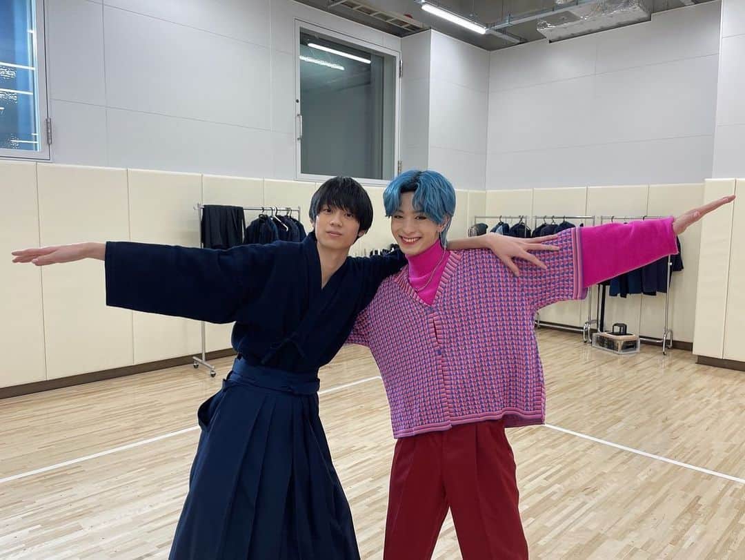 もしも、イケメンだけの高校があったらさんのインスタグラム写真 - (もしも、イケメンだけの高校があったらInstagram)「＼あと1時間❣️／  #もしイケ 第4話まで あと1時間‼️  和風イケメン・神宮源二郎(#水沢林太郎)vs グローバルな最強転校生・藤堂凛音(#木村慧人)の イケメン世界バトルが巻き起こる!? 超絶エンタメ、見逃すな‼️👀  このあと22:30よりインスタLIVEも❣️  #もしイケ でガンガン応援よろしくお願いします‼️」2月5日 22時09分 - moshiike_ex