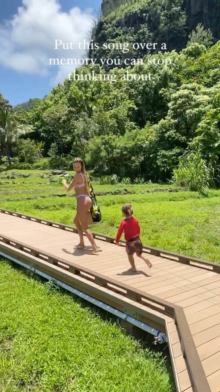 アラナ・ブランチャードのインスタグラム：「Take me back to this day💙」