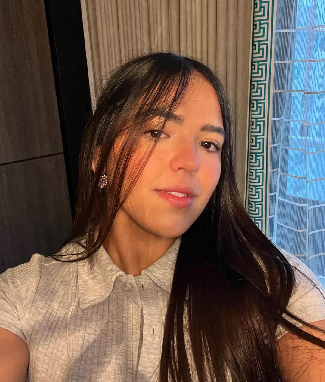 アドリアナ・ディアスのインスタグラム：「hate me or love me」
