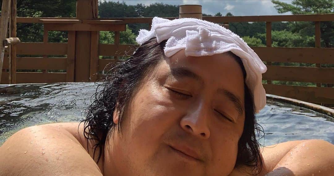 長州小力さんのインスタグラム写真 - (長州小力Instagram)「昨日、50歳になりました✨✨✨ 皆様とのご縁がキレない💢ように引き続きよろしくお願いします😊☝️  #長州小力#お笑い芸人＃西口プロレス#ものまね#長州力#誕生日#50歳 ＃飛ぶぞ！」2月6日 14時56分 - koriking1972