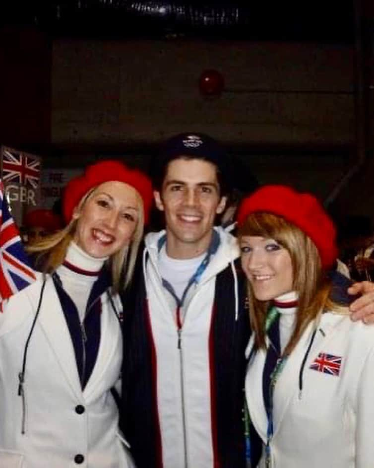 シネイド・ケアーさんのインスタグラム写真 - (シネイド・ケアーInstagram)「Watching Olympics is bringing back so many pre-Instagram memories so wanted to share just a random few that I found from Vancouver 2010 .…😊⛸ @teamgb @olympics #olympics #figureskating」2月6日 10時12分 - sineadskate