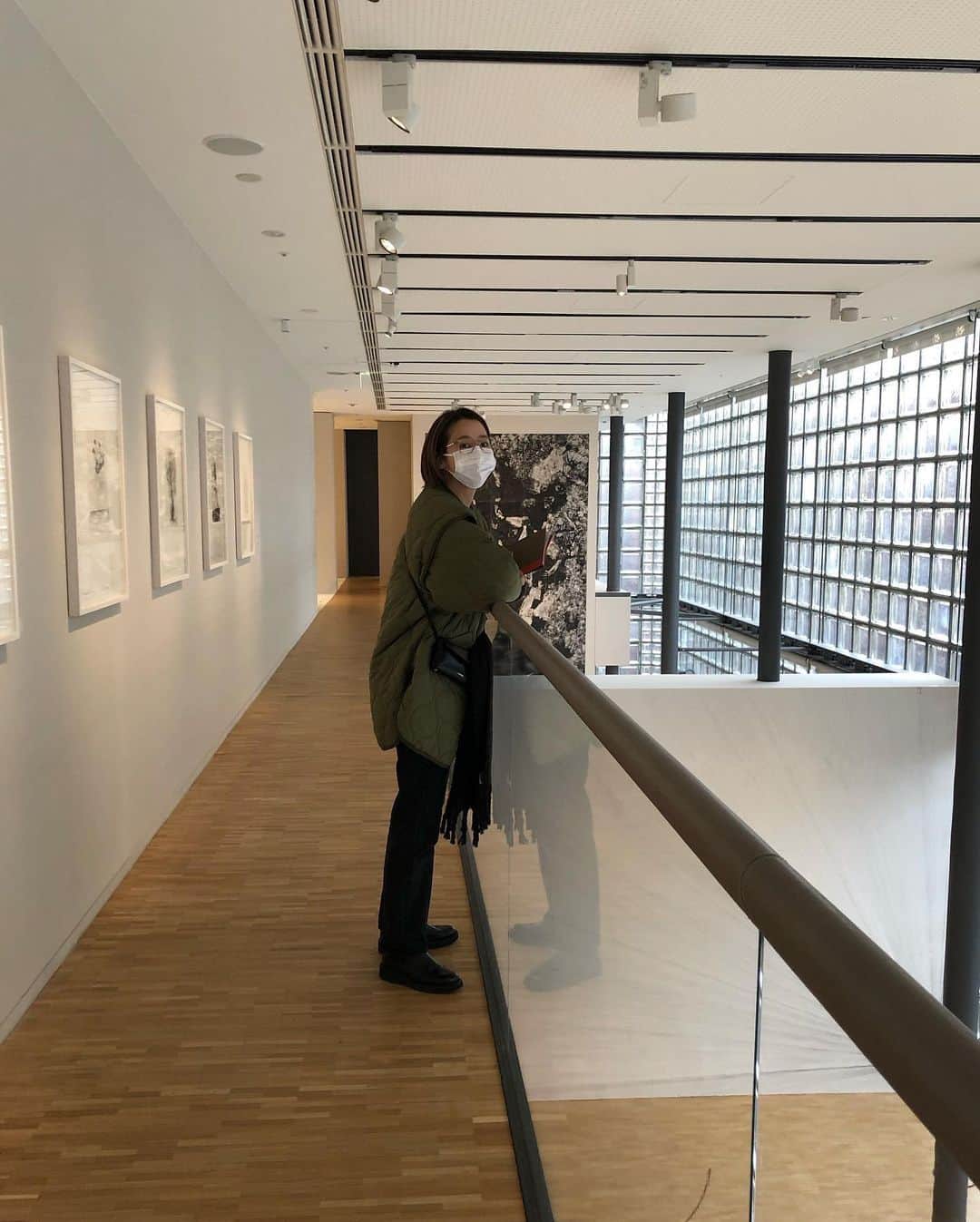 のインスタグラム：「. @hermes 移転のすがた  今月は映画月間にしようと決めました🤍 次は #偶然と想像 を。」