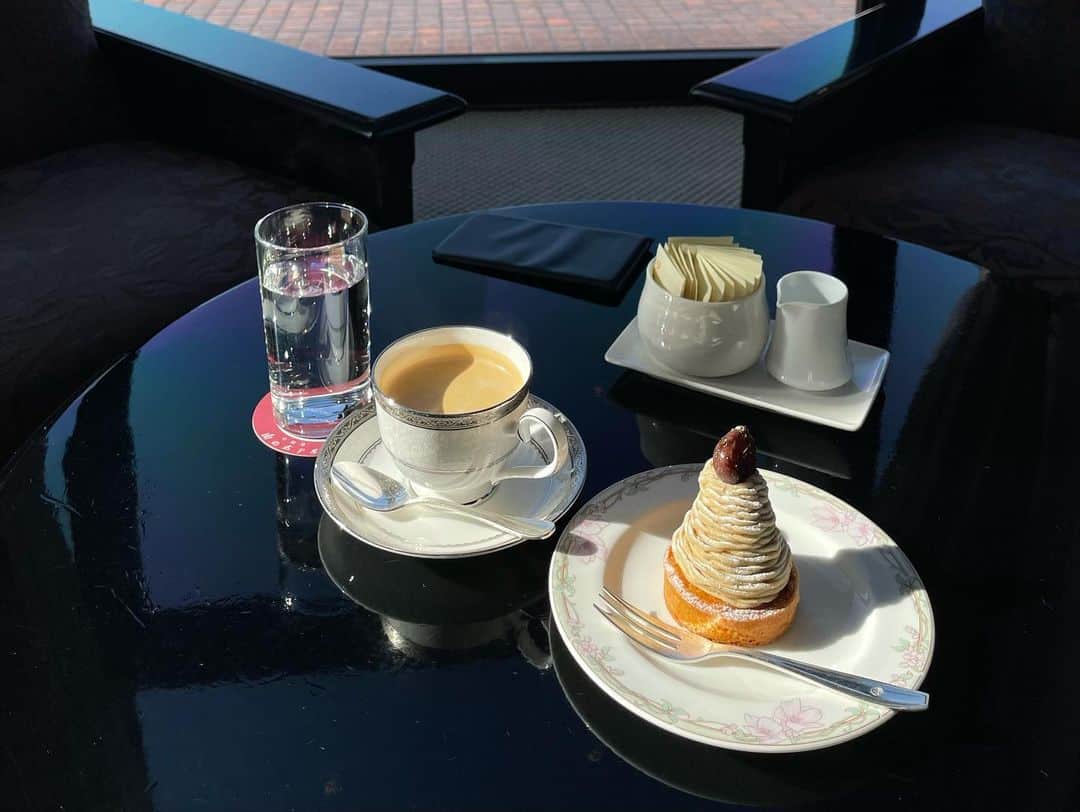 のインスタグラム：「ここから紡ぐ新しい日々を😊🌈✨」