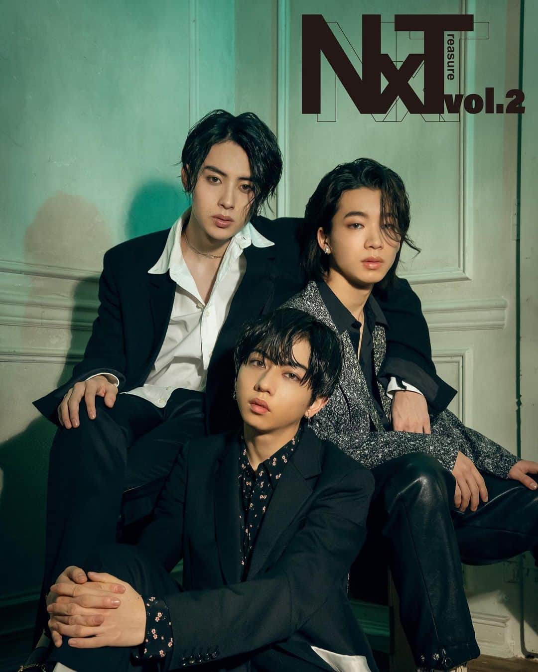 長野凌大のインスタグラム：「NxT Treasure Vol.2 2月7日(月)19:00より販売開始です。ついに明日です！初めてのカラコン、初めてのばちばちメイク。新しい自分との出会いの日でした。カラコン入れるのと出す時間合計して一時間以上かかった気がします。（笑）皆さん優しくて楽しかったぁ。いつもと違う僕を是非に。  ーーーーーーーーーーーーーーーー  前号より２４ページも増えてボリュームアップした「NxT Treasure Vol.2」が2月7日(月)19:00より販売開始！今回も読者から寄せられたアンケート結果を参考に掲載俳優を人選！！ 今の彼らだから見せられる表情やしぐさが詰まった「NxT TreasureVol.2」をぜひ直接ご覧ください。 さらに、今回の抽選プレゼント企画は希望メンバーが選べるようになりました！！ 詳しくは２月７日(月)19：00に発表   NxT Treasureとは・・・ 「これから来る」「今から注目しておくべき」NxT（ネクスト）なスターダスト所属の新人・若手俳優を集めたフォトブック。   ※「NxT Treasure Vol.2」はNxT_mktのみでの販売となります。書店でのお取り扱いはございません。  #NxT #Treasure #vol2 #長野凌大」