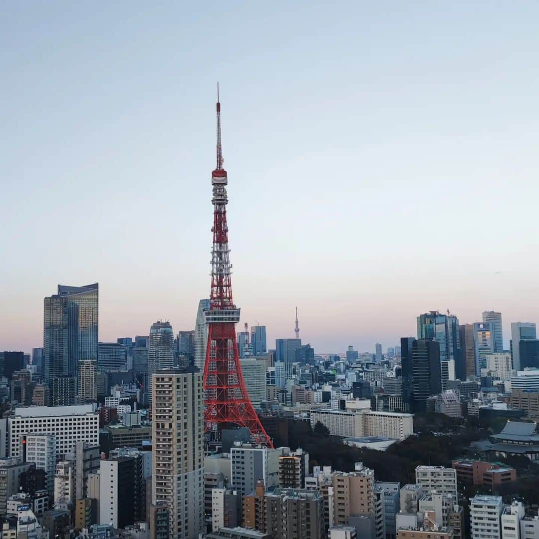 小川祐生さんのインスタグラム写真 - (小川祐生Instagram)「今日の眺望。 こんなん東京にいるって感じするよね〜。  #不動産 #お引越し #お声掛けてね」2月6日 19時23分 - ogawa_awa