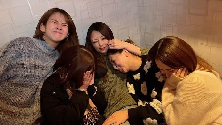 桜井あゆのインスタグラム：「この写真を撮った記憶全くないけど、 女同士で飲むのが1番楽しい。  この後お家で失禁してました。  なーむー。」