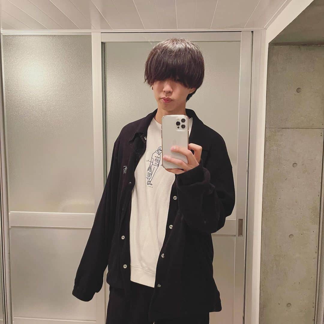 はじめしゃちょーさんのインスタグラム写真 はじめしゃちょーinstagram 最近いろんな色の服を着ようと挑戦した時もあったが結局モノクロ系が1番落ち着くわあ 2月6日 21時14分 Hajimesyachodesu