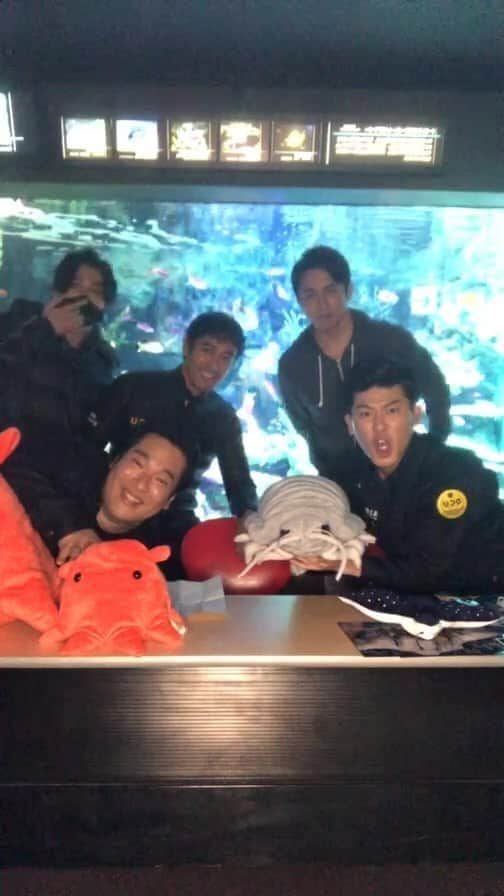 DCUのインスタグラム：「サンシャイン水族館から DCUメンバーが初のインスタライブ💙」