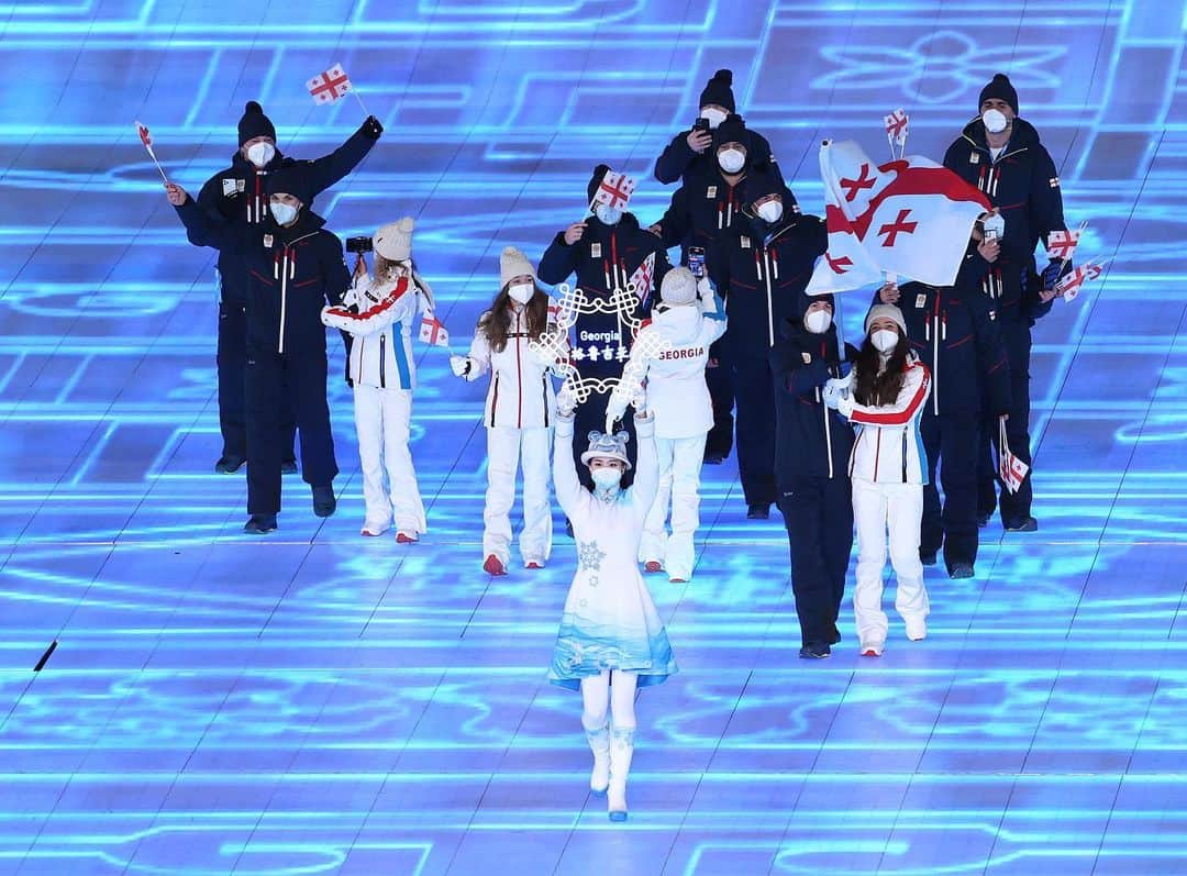 モリス・クヴィテラシヴィリさんのインスタグラム写真 - (モリス・クヴィテラシヴィリInstagram)「Opening Ceremony - Beijing 2022!  Flagbearers with @ninotsiklaurii   Thank you to Georgian NOC for the honor!  #moriskvitelashvili #beijing2022 #china #flagbearer #georgia #figureskating」2月7日 1時22分 - moriskvit