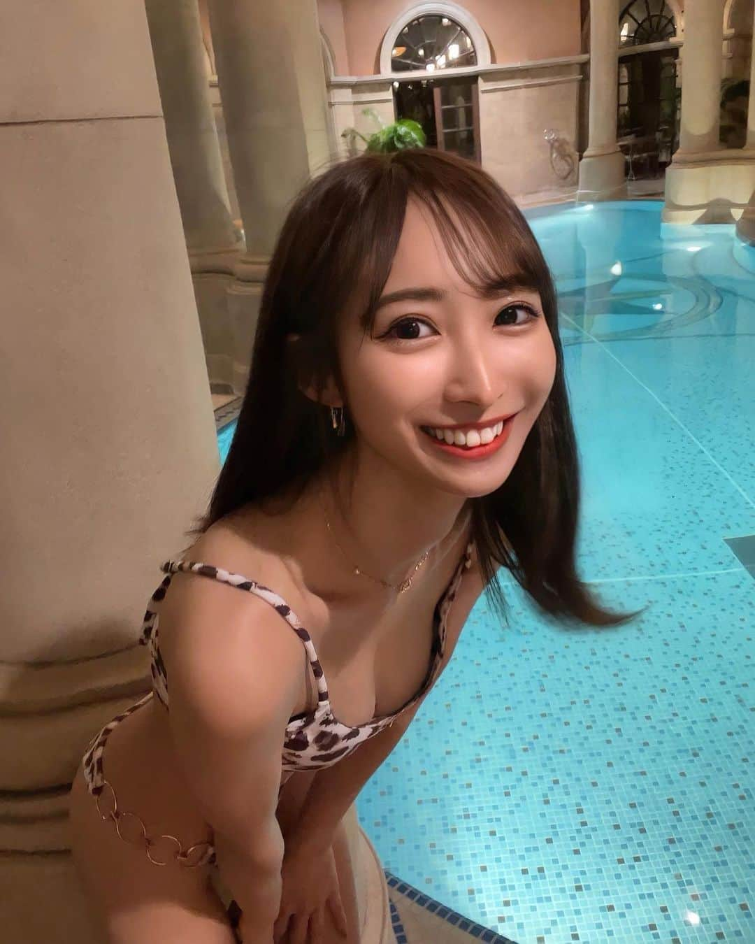 美女美容事情さんのインスタグラム写真 - (美女美容事情Instagram)「《プール×水着美女👙💛》⁠⠀ *⠀⠀⠀⠀⠀⠀⁠⠀⁠⠀⁠⠀⁠⠀⁠⠀ 今回ご紹介させて頂きますのは!!👀❤️⁠⠀⁠⠀⁠⠀⁠⠀⁠⠀ Donさん<@dondonfarm> の素敵なお写真📸⠀⁠⠀⁠⠀⁠⠀ *⠀⁠⠀ 笑顔がとても素敵ですね😆✨⠀ 豹柄のビキニも可愛すぎます🐆❤️⠀ *⠀⁠⠀⁠⠀⁠⠀⁠⠀⁠⠀ Donさん<@dondonfarm> 素敵な投稿をありがとうございました☺️📸✨⠀⁠⠀ Donさんのアカウントには他にも素晴らしい投稿が沢山ありますので是非覗いてみてくださいね💁‍♀️💙⁠ ⁠⠀ ⠀⠀⁠⠀⁠⠀⁠⠀⁠⠀ △▼△▼△▼△▼△▼△▼△▼△▼△▼ ⁠⠀⁠⠀⁠⠀⁠⠀ ❤️🧡💛「ビジョビ (美女美容事情)」💚💙💜⠀⠀⠀⠀⠀⠀⠀⠀⠀⠀⠀⠀⠀⠀⁠⠀⁠⠀⁠⠀⁠⠀⁠⠀⁠⠀ 👇掲載ご希望の方は👇⠀⠀⠀⠀⠀⠀⠀⠀⠀⠀⠀⠀⠀⠀⠀⁠⠀⁠⠀⁠⠀⁠⠀⁠⠀⁠⠀ @b_b_j.jタグ付けと🖤 #ビジョビ ⁠⠀⁠⠀ 🖤タグ付けお願いします⠀⠀⠀⠀⠀⠀⠀⠀⠀⠀⠀⠀⠀⠀⠀⁠⠀⁠⠀⁠⠀⁠⠀⁠⠀⁠⠀ △▼△▼△▼△▼△▼△▼△▼△▼△▼ ⁠⠀⁠⠀ #美人#美女#ビキニ#水着⠀ #プール#豹柄水着#グラビア⠀ #インスタ美女#インスタ美人」2月7日 17時28分 - b_b_j.j