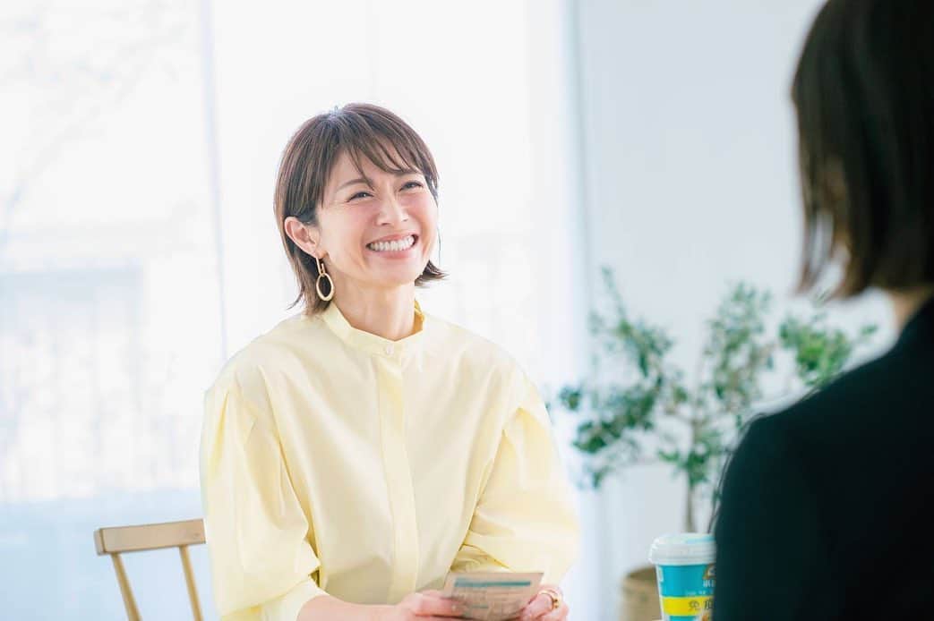 畑野ひろ子のインスタグラム：「現在STORYwebで公開中の、KIRINさんのプラズマ乳酸菌。  まだまだ寒い日が続いて、受験生のお子さんをお持ちのご家族は、免疫対策にとても気を遣う時期でもありますよね。 そんな時期に強い味方になる「プラズマ乳酸菌」は、サプリメントやヨーグルトなど様々な商品でとることができます！ 我が家でもヨーグルトは日課なので、早速始めています。  おやつ感覚で食べたり、小さなお子様も食べやすいチュアブルタイプもあります👍 詳しくは、STORYWebでチェックしてみてください😊  #免疫ケア #プラズマ乳酸菌#pr」