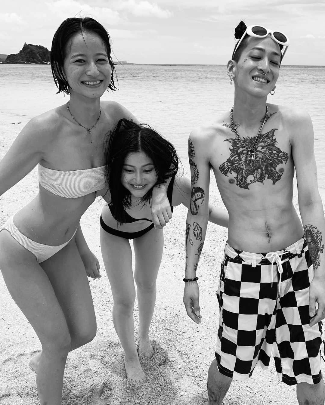 入夏さんのインスタグラム写真 - (入夏Instagram)「家族旅行の写真出てきた❤️ また行きたいなぁ。3兄弟揃った大切な時間🥰  1枚目はやたらカッコつけてるけど、リアルは2枚目。笑  #family」2月7日 14時07分 - iruka__offi