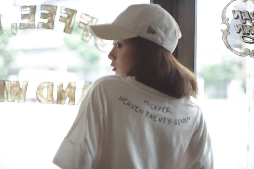 脇田恵子のインスタグラム：「Heaven. in 20-27's H30.7/26 [２４歳３日] photoby momoko 👼🏽🍑 振り返るとそこにいた そして私は脱ぎ捨てたw  27-30 イマココ⇦ この世は素晴らしい出逢いに溢れている  15から親元を離れ 素敵な方々のご縁の中で ありがたい経験をたくさんさせて頂いています  いつまで経っても地に足は付きませんがw そんな生き様見守っててくれて ありがとう✌️  2022.2.7」