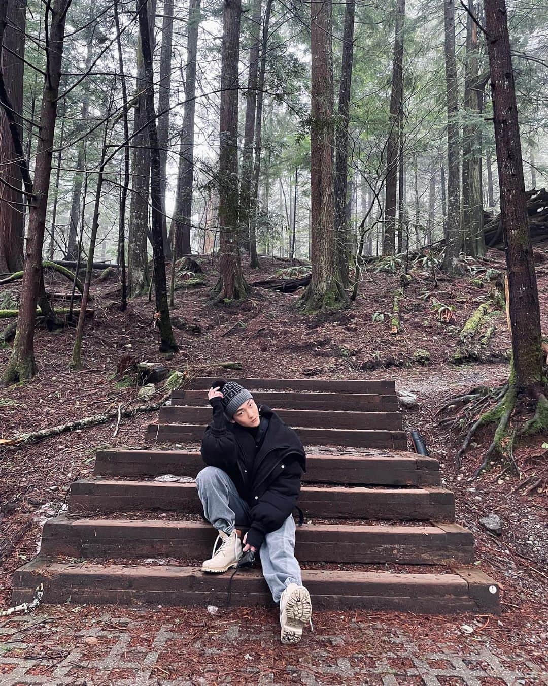 THE BOYZさんのインスタグラム写真 - (THE BOYZInstagram)「Shannon Falls ❤️ 더비 우리 밴쿠버 공연하면 여기 꼭 와보기! If we ever have a show here y’all better visit this beauty」2月7日 16時21分 - official_theboyz