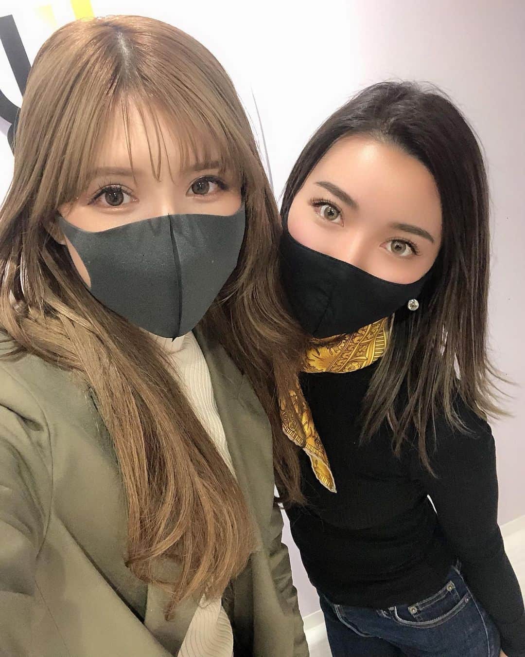 のインスタグラム：「egg読モ時代からの長いお友達💕ゆんちゃんがプロデュースしてる六本木の美容クリニック @yk_belles_clinic でお肌のメンテナンスしてもらいました💆‍♀️✨  Australiaに住み始めてからニキビや謎の肌荒れが治らなくてすごーく悩んでたので💦今回クリニックに誘ってくれたゆんちゃんに本当に感謝です🥲🙏💓  この日はニキビ肌やニキビ跡に効くプラズマシャワー、コラーゲンピール、ピコレーザートーニングをしてもらいました❗️ 実は人生初のレーザートーニングで緊張してたんだけど少しピリピリするくらいの全然我慢できる痛みでした😮‍💨✨ ナースさんが優しくて安心して施術してもらえました☺️  施術後は超ツヤツヤプルプルのお肌にっ‼️😱💖 全部ダウンタイムがないメニューだったのでこの日はクリニックに置いてあるゆんちゃんオススメのスキンケアグッズで沢山保湿して翌日からすぐメイクしました💄 ゆんちゃん、スタッフの皆さん本当にありがとうございました🙇‍♀️  . . . #美容 #美容クリニック #美容好きさんと繋がりたい #美容好きな人と繋がりたい #美容マニア #美容オタク #美容大好き  #美容好き #美容女子 #美容day #美容情報 #スキンケア #スキンケアマニア #ビューティー #beautysalon #beautyclinic #beauty #beautytips #beautybloggers #beautyaddict #beautyjunkie #beautyblog #beautyobsessed #beautyinfluencer #beautygram #beautylover #beautycare #skincare #skincarejunkie #skincaretips #skincarejunkie」