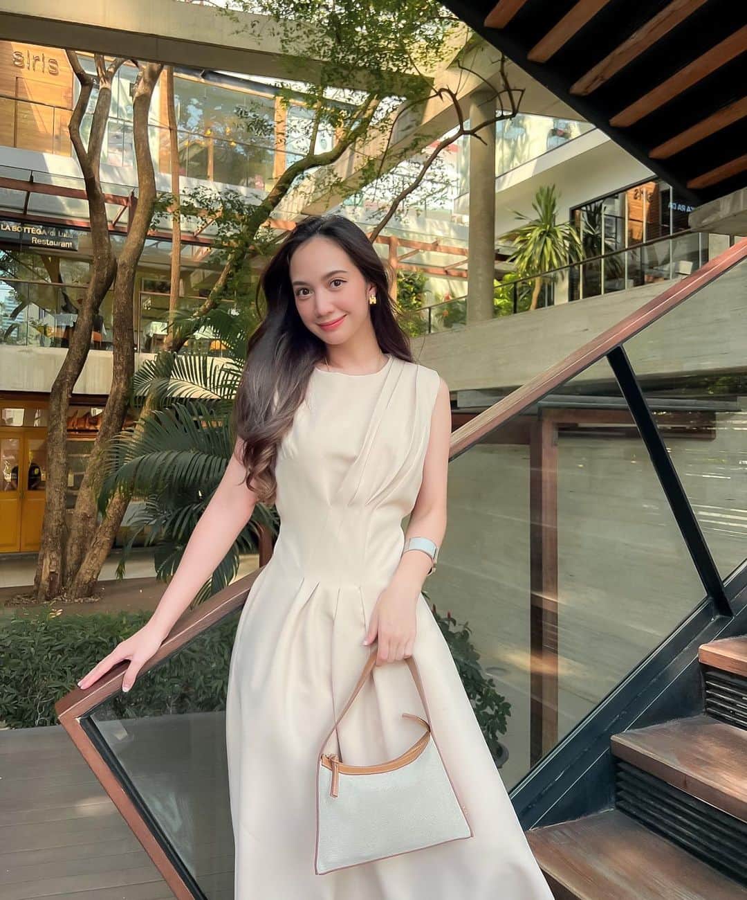インヤのインスタグラム：「🤍🌿⛅️」