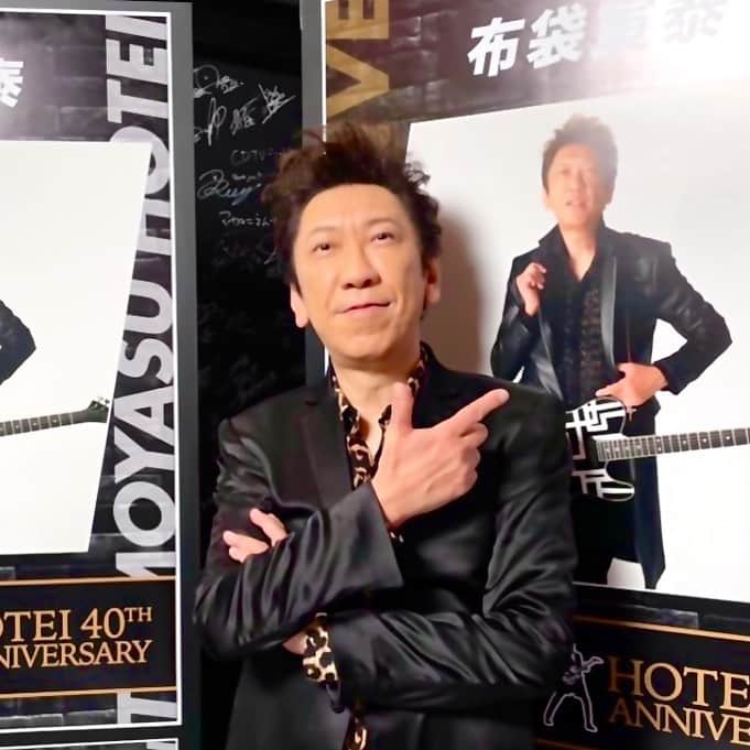 のインスタグラム：「「ライブハウス自宅」は楽しんでくれたかな？最高の時間を与えてくれたCDTVライブ!ライブ!に感謝！ありがとう！これからも夢を追い続けていきましょう！Still Dreamin’‼︎! #布袋寅泰 #cdtvライブライブ #stilldreamin」