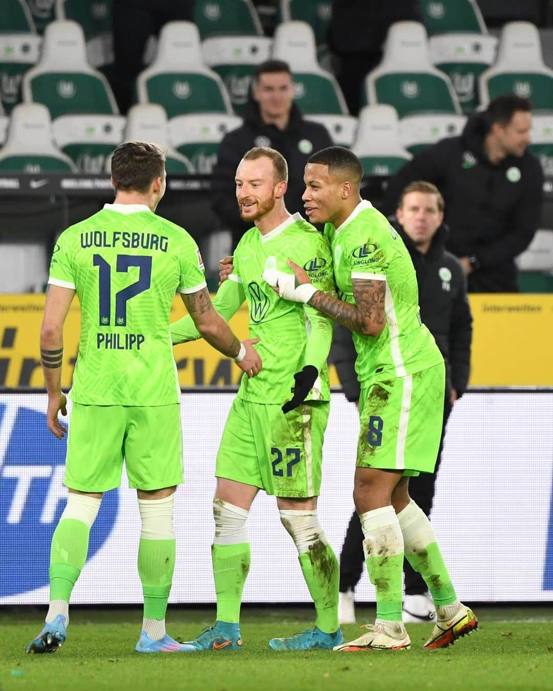 マクシミリアン・フィリップのインスタグラム：「➕3️⃣ ❗️#vflwolfsburg 🐺」