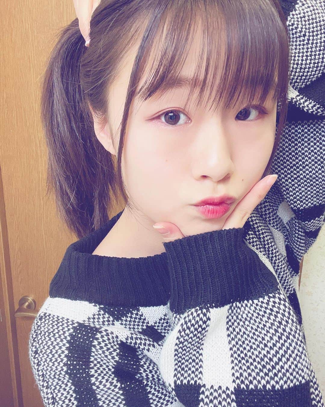 新倉愛海のインスタグラム：「ポニーテール(風) ⁡ #アプガ2 #アイドル #idol #セルフィー #ポニーテール」