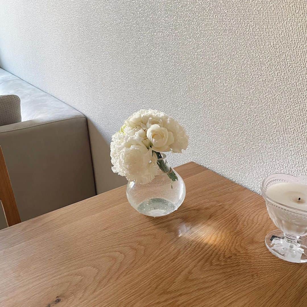 わちみなみのインスタグラム：「マルです☺️  17時から チャットで！みんなで！レッツボートレース YouTube LIVEしてますので みなさん一緒に当てに来てください〜🚤✨ コメント待ってます✨  https://m.youtube.com/watch?v=zg0djNMP4dg&feature=youtu.be  #お花 #ボートレース」