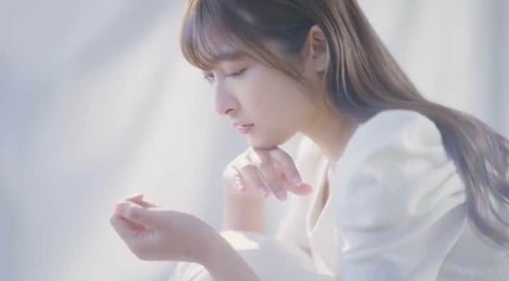 牧内莉亜のインスタグラム：「SUPER BEAVERさんの「東京」のMVに出演させていただきました🎶ぜひ探してみてください❣️ #superbeaver  さん #mv  #東京」