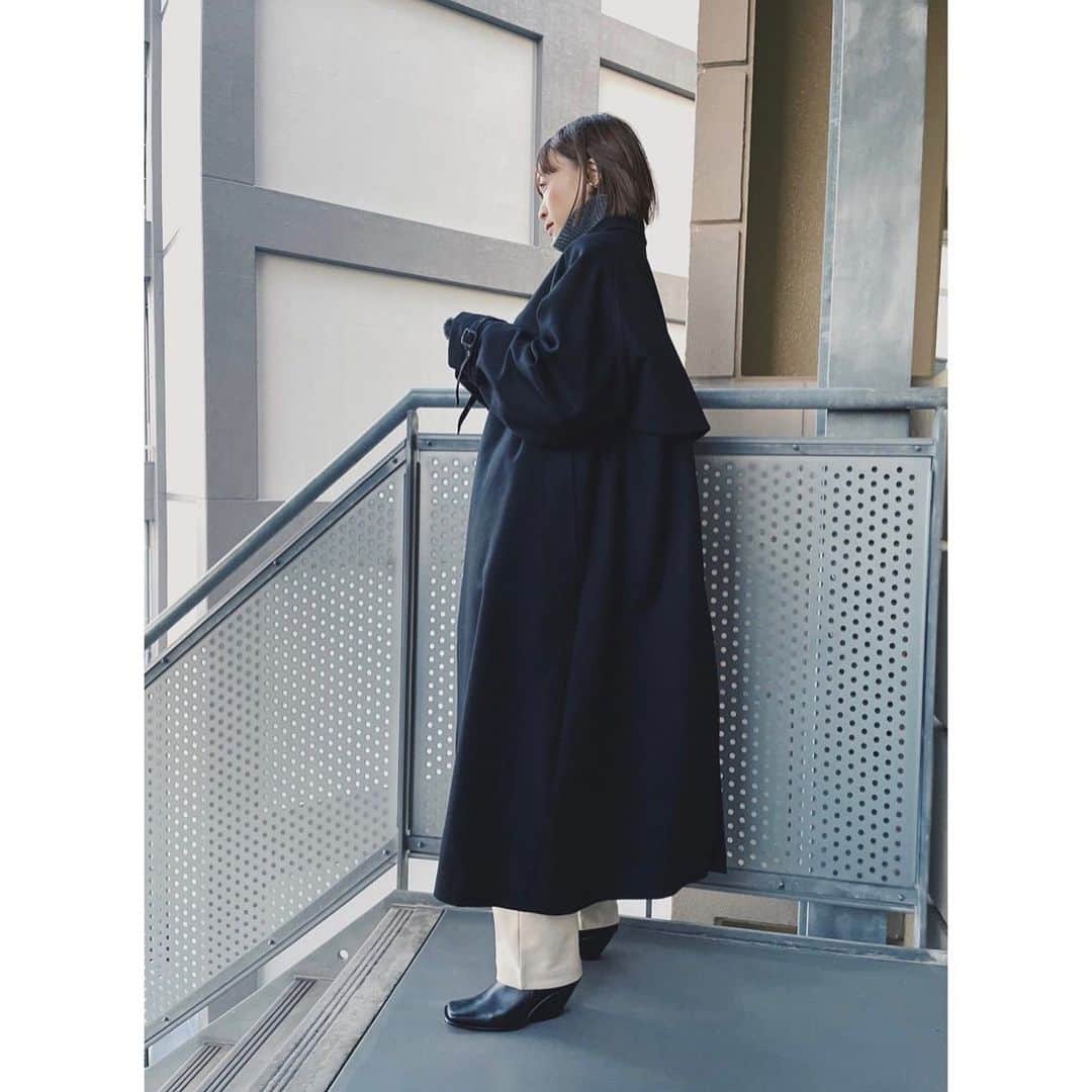 野尻美穂のインスタグラム：「ブラック新調！ 好きなブーツ👌  ブラウンは履きすぎてもうボロボロ😇  #untishold  #hyke #producttwelve  #uniqlou #hermes」
