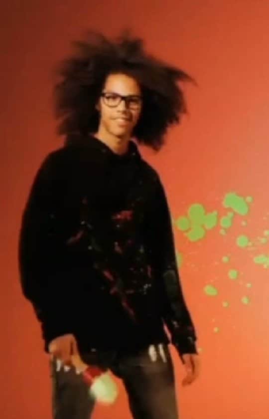 CASH（Carl Anders Sven Hultin）のインスタグラム：「When I did an art jingle on Plug RTL #TV #ad #commercial #pub #jingle #painting #art #publicite」